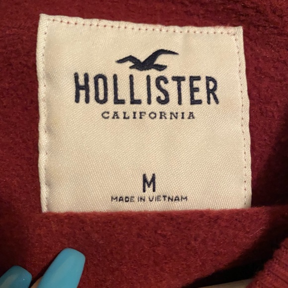 hollister crewneck - Picture 2 of 2